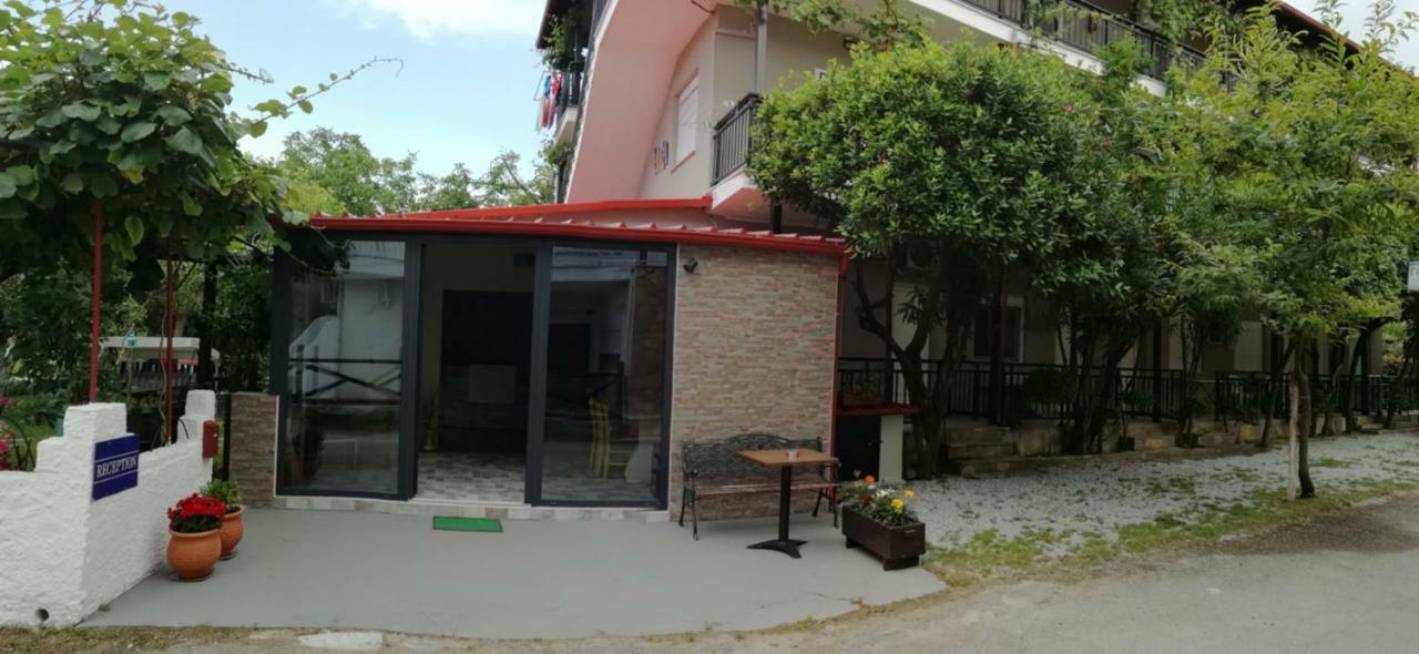 Helena Apartments Paralía Panteleímonos Eksteriør bilde